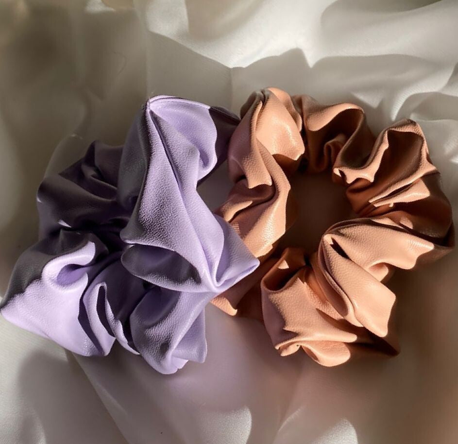 Faux Leather Scrunchie Groot