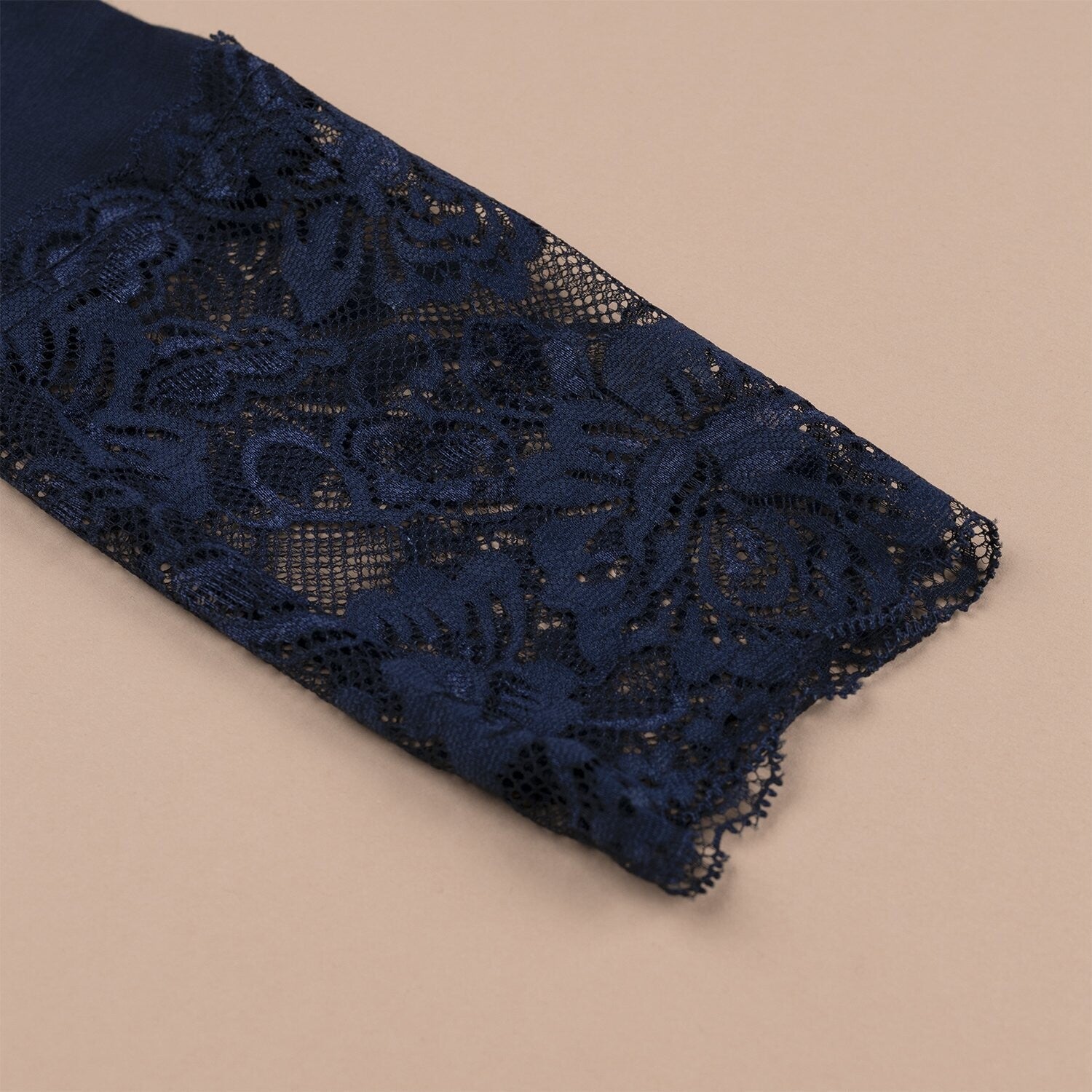 HANNAH - Long sleeve undertop with turtleneck & floral lace details